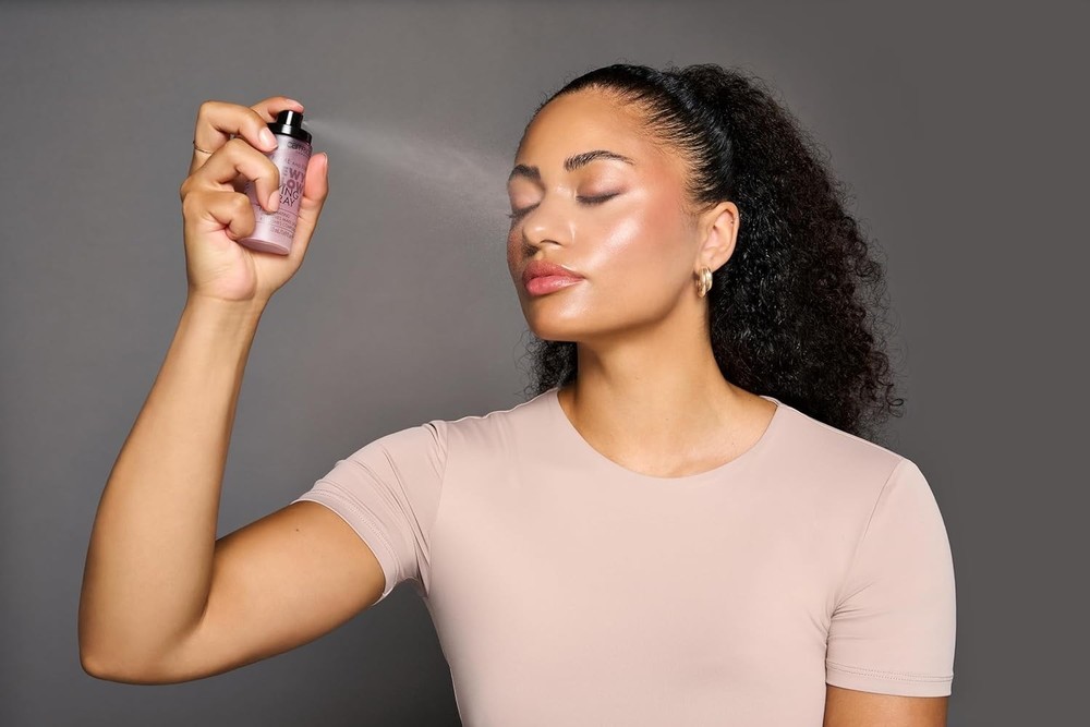 Revitalizing Dewy Glow Spray - Sheer Coverage & Formula for All Skin