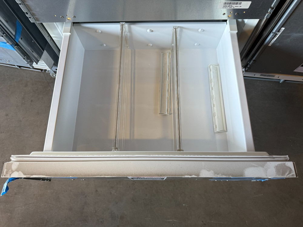 Sub-Zero IT-30RID-RH 30” Built-In All Refrigerator Column – 2015 Display Model