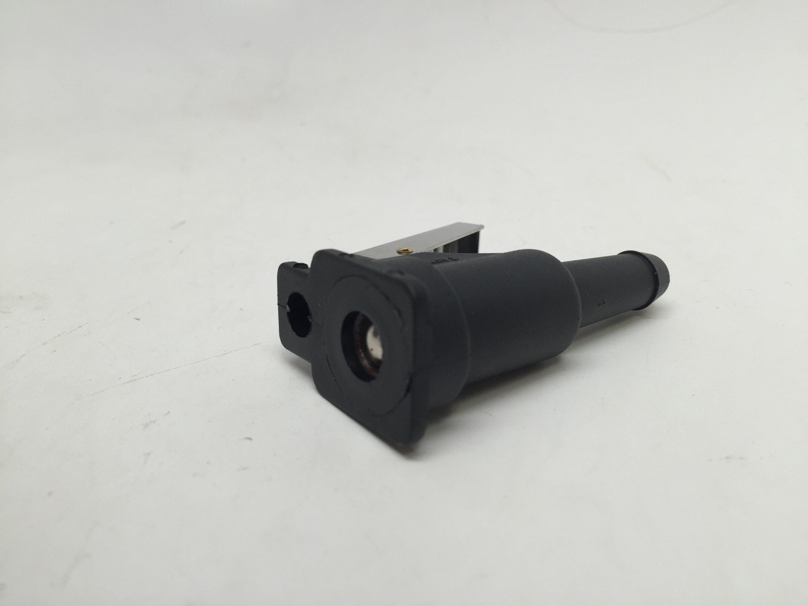 MARINE BOAT YAMAHA FUEL LINE CONNECTOR FEMALE 3/8" HOSE OUTBOARD TANK ENGINE END