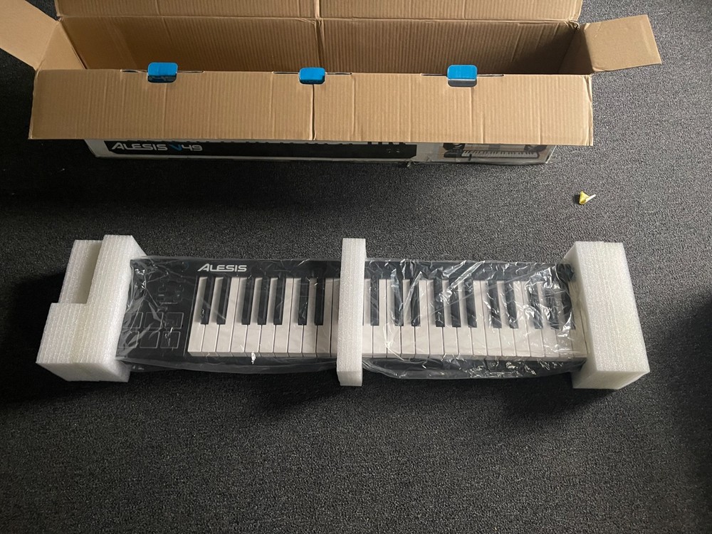 Alesis V49 49-Key USB MIDI Keyboard Controller