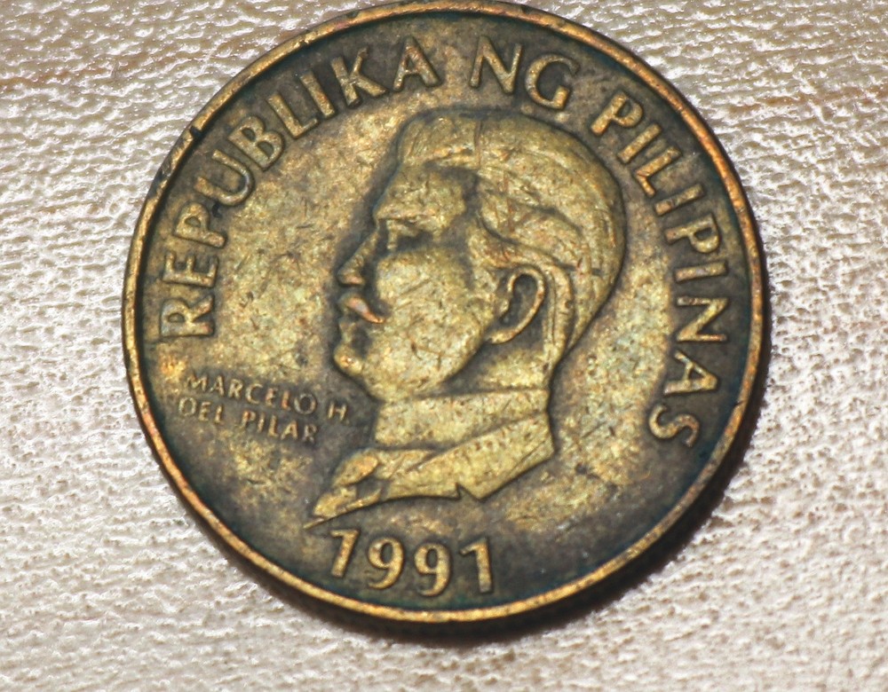 1991 Philippines 50 Sentimos Monkey-eating Eagle