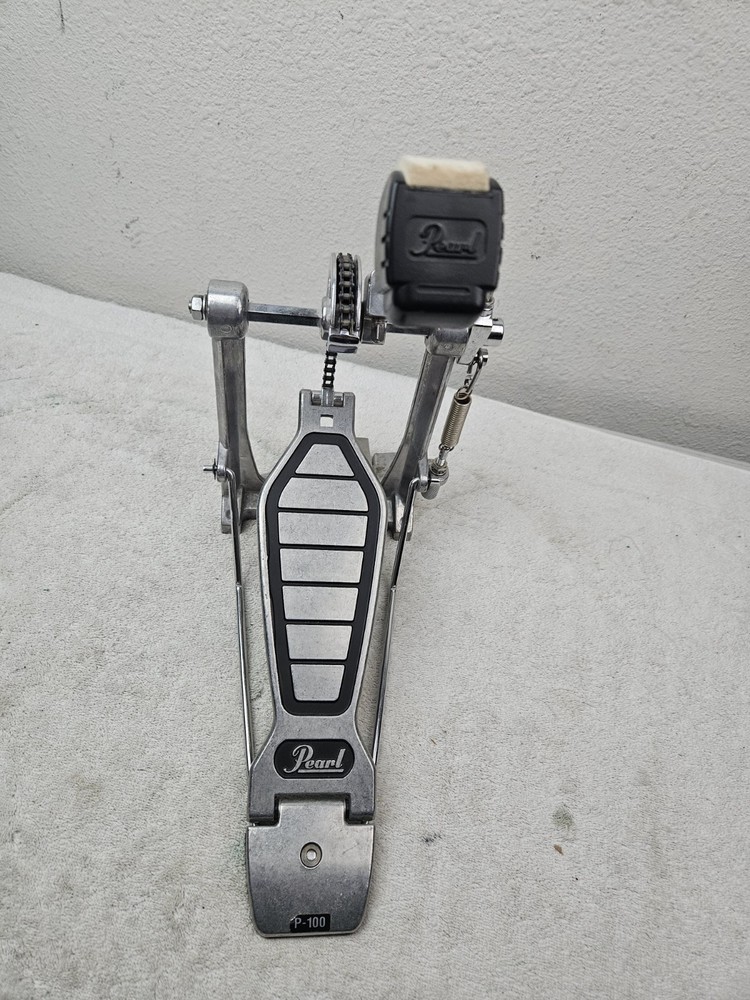 PEARL P-100 KICK PEDAL   SINGLE PEDAL