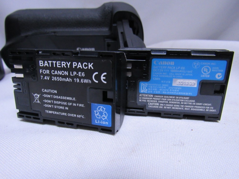 Canon BG-E7 BG E7 Battery Grip for EOS 7D DSLR Camera & charger