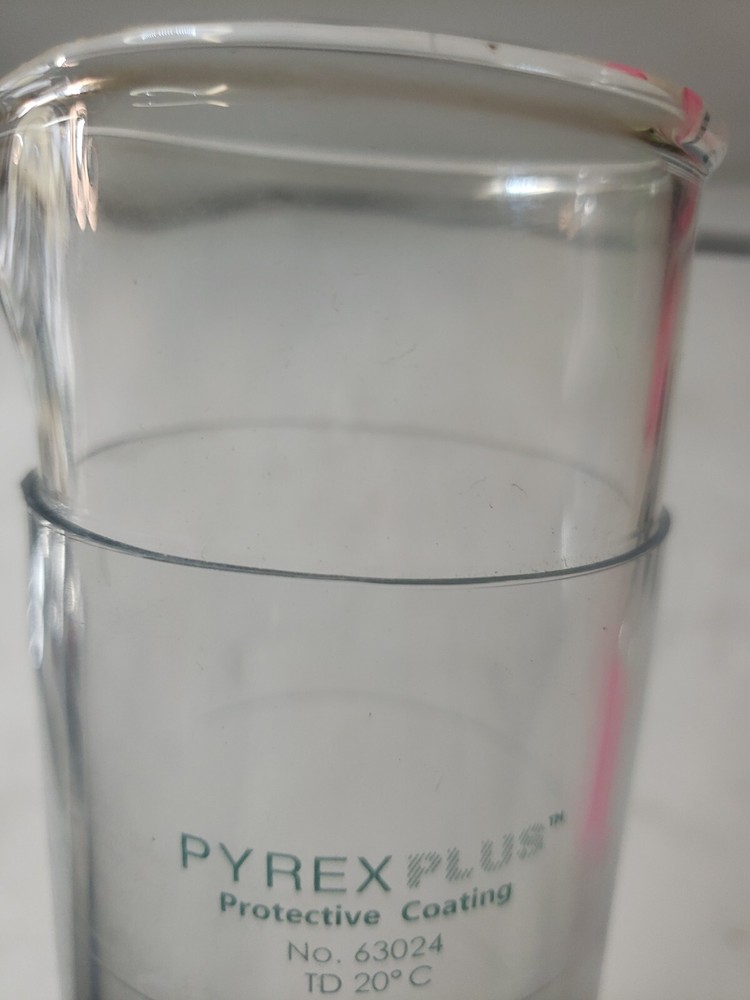 1000 ML PYREXPLUS 63024-1L Cylinder, Single Scale, PVC Coating.