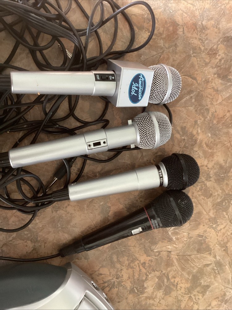 American Idol CD Karaoke Machine AI313A w/ Camera, UNTESTED, INCLUDES 4 Mics.