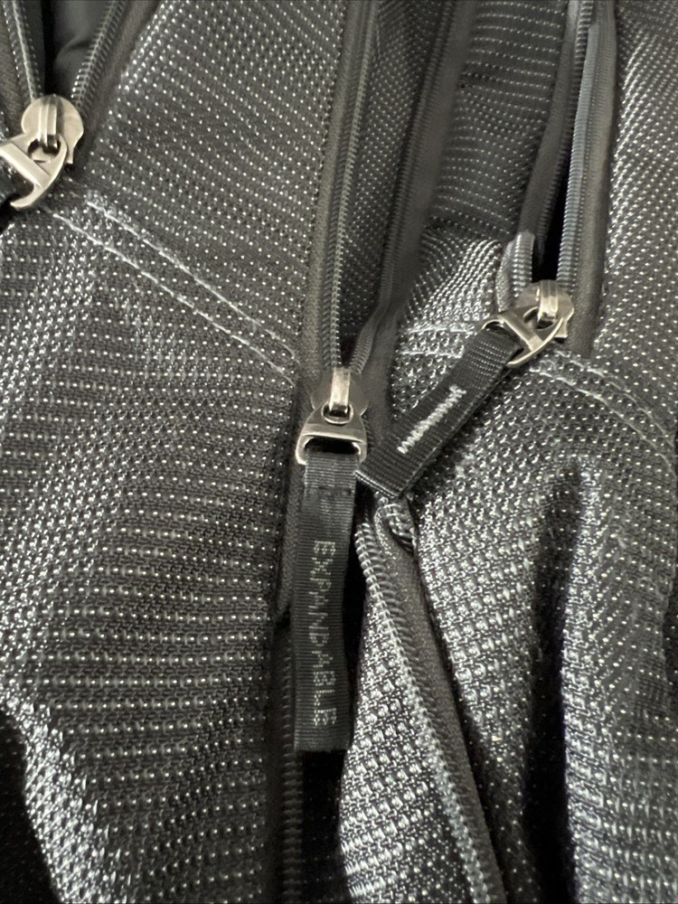 Kenneth Cole Reaction R-Tech Checkpoint-Friendly 18” Backpack Laptop ￼
