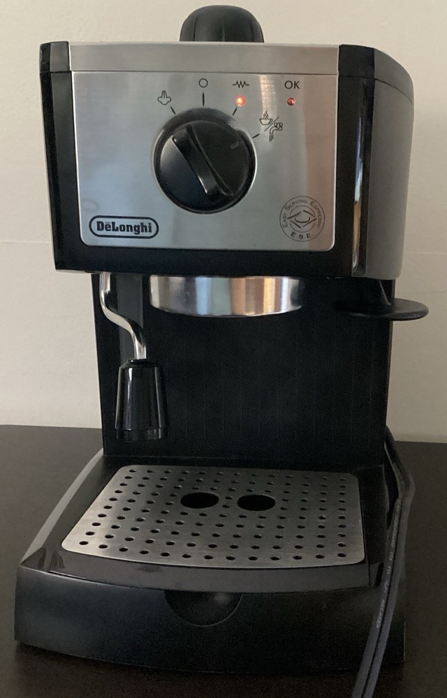 De'Longhi Easy Serving Espresso Machine~CoffeeMaker EC-155~WorksGreat~READ BELOW
