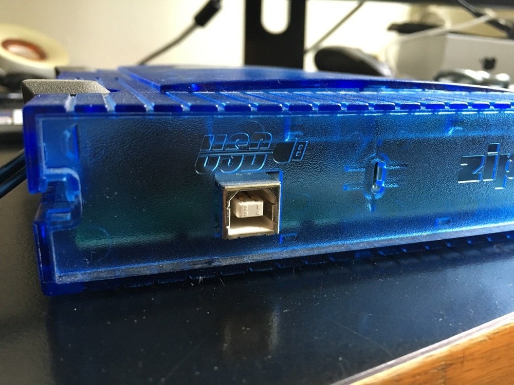 Iomega Zip 100 Portable USB Drive (PC/Mac)