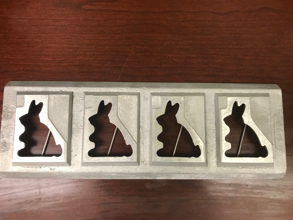 Champion Bunny Cookie Die