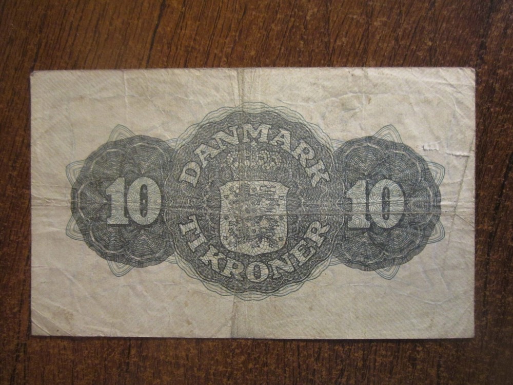 1945 DENMARK 10 KRONER prefix B