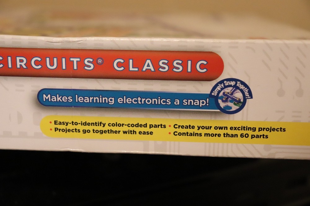 Snap Circuits Classic SC-300 Electronics Exploration Kit Over 300 Projects NEW