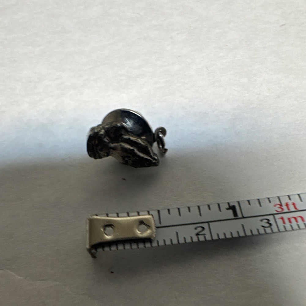 Praying Hands Religious Pinback Silver tone, tie tack