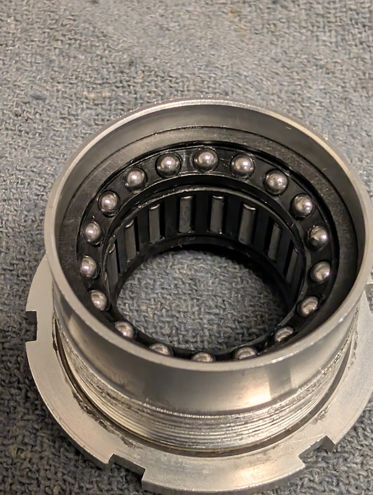 Shimano Dura Ace BB-7700 English Threads