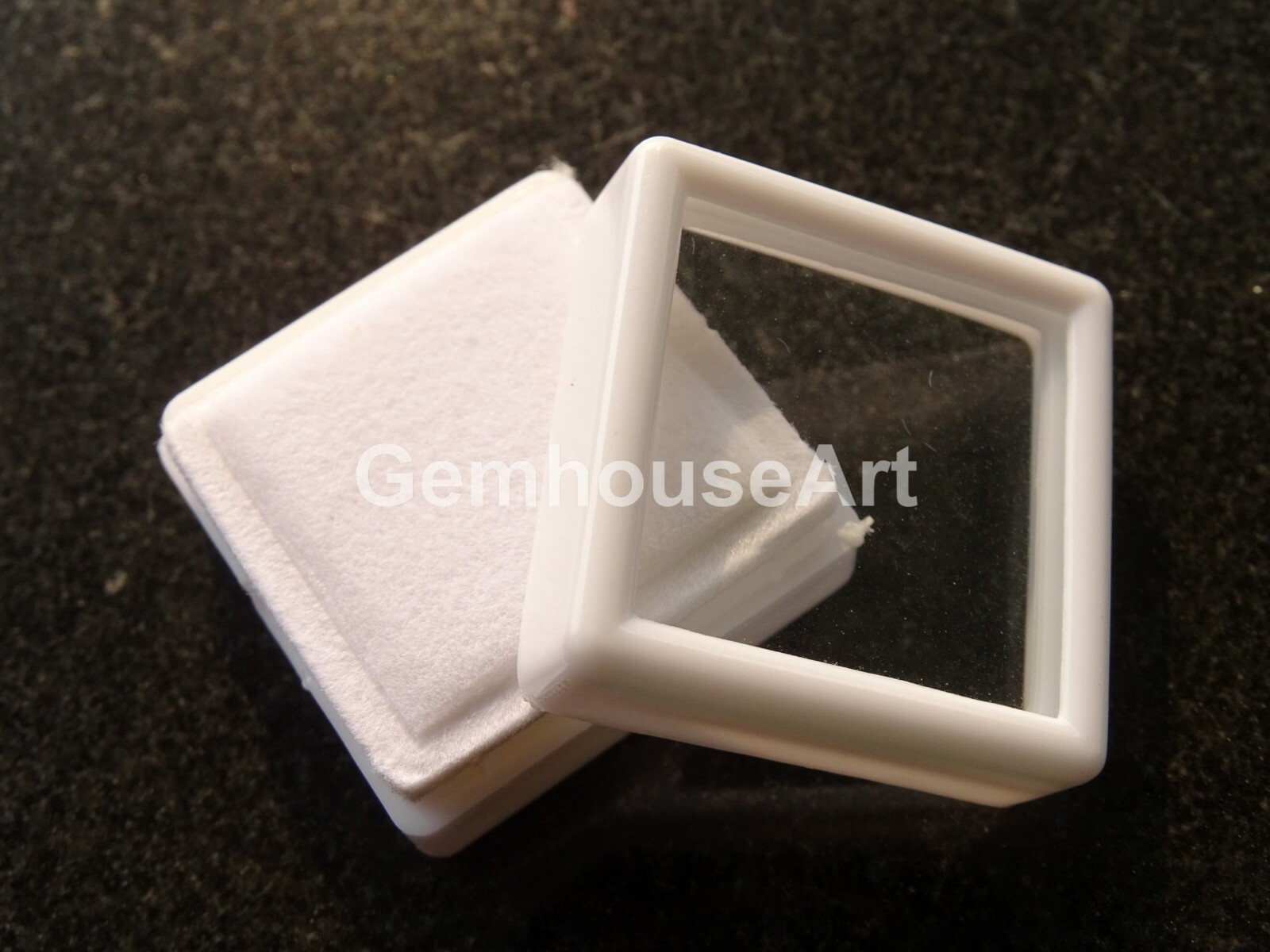 240 Pcs 3 x 3 Cm White Gem Display plastic box Storage for Gems