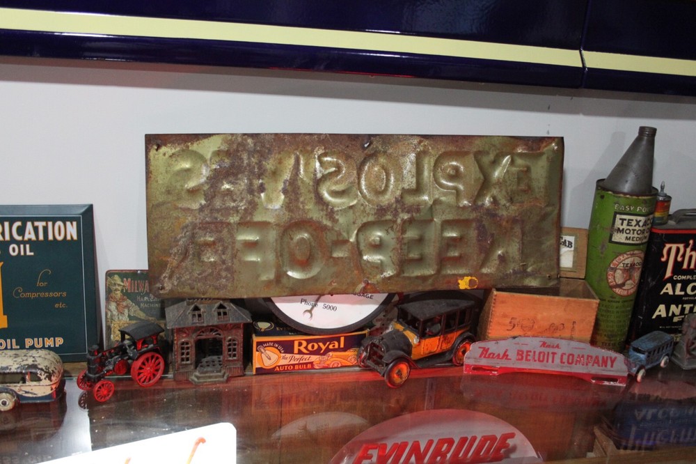 SCARCE 1930s EXPLOSIVES KEEP OFF EMBOSSED PAINTED TIN TACKER SIGN MINE DYNOMITE