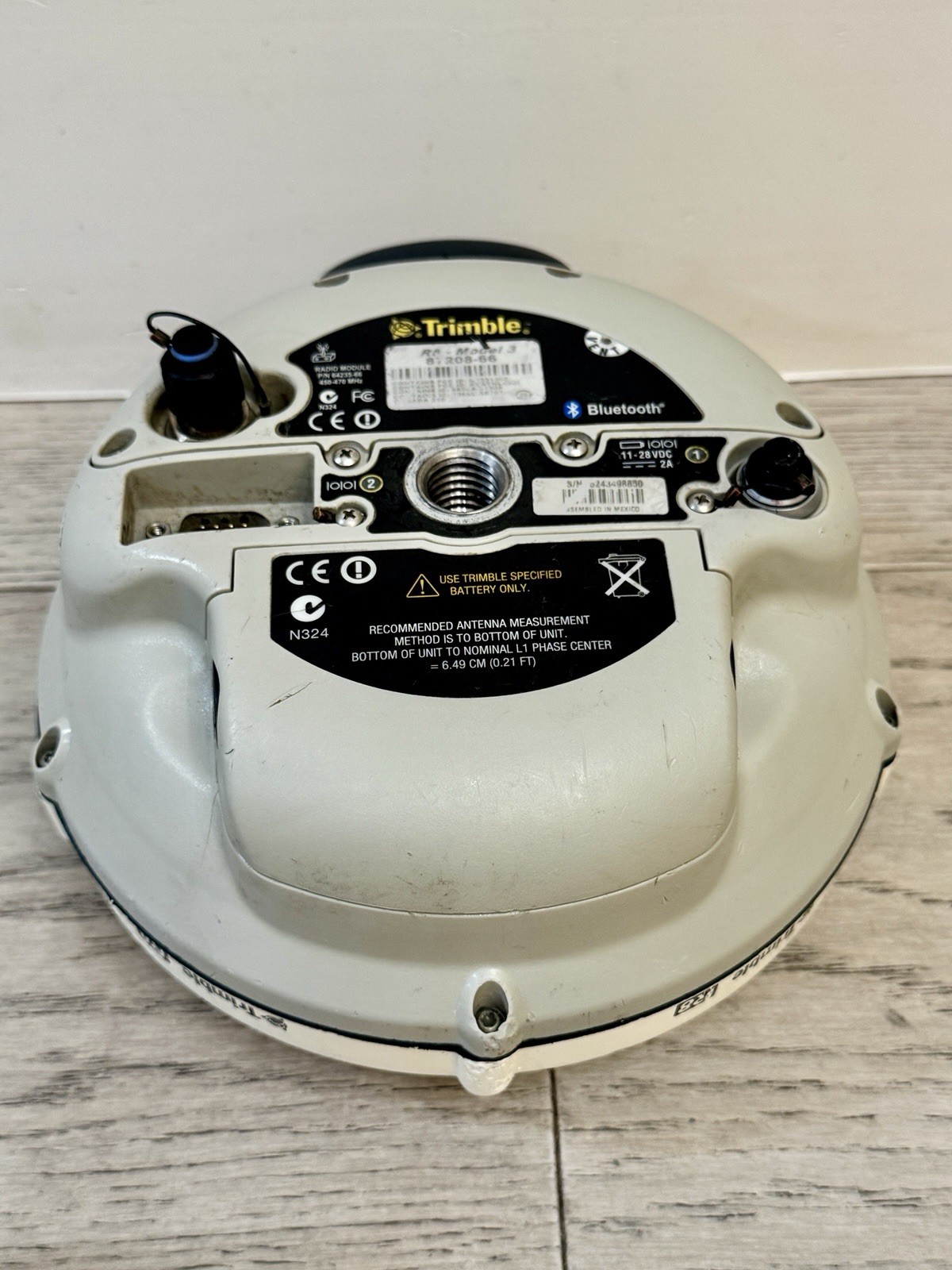 Trimble R8 Model 3 GPS GNSS UHF Base or Rover - TSC3 w/ Access 2017.24