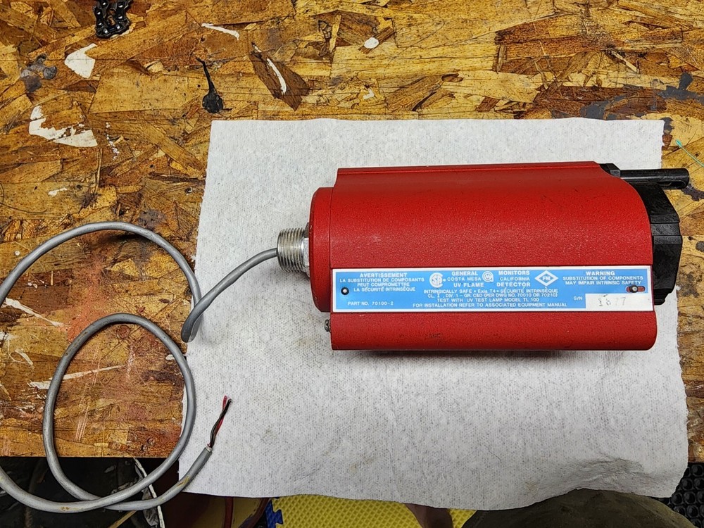 General Monitors 70100-2 UV Flame Detector Untested! Unknown Condition!