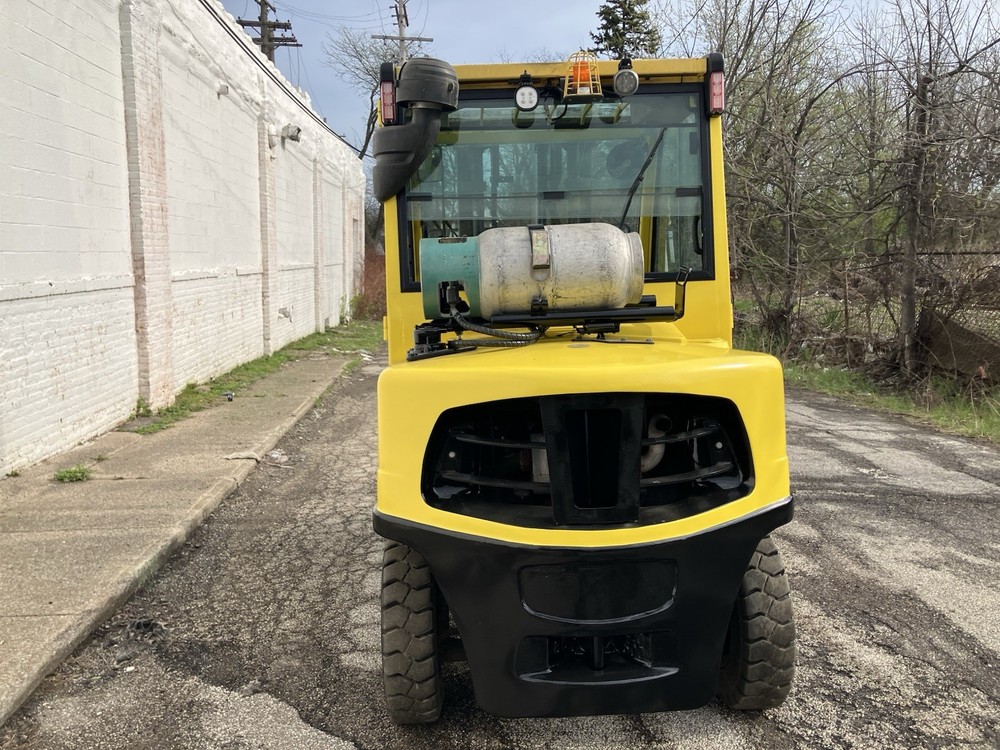 2020 Hyster 8000LB Solid Pneumatic Forklift With Side Shift and 2 Stage Mast Cab