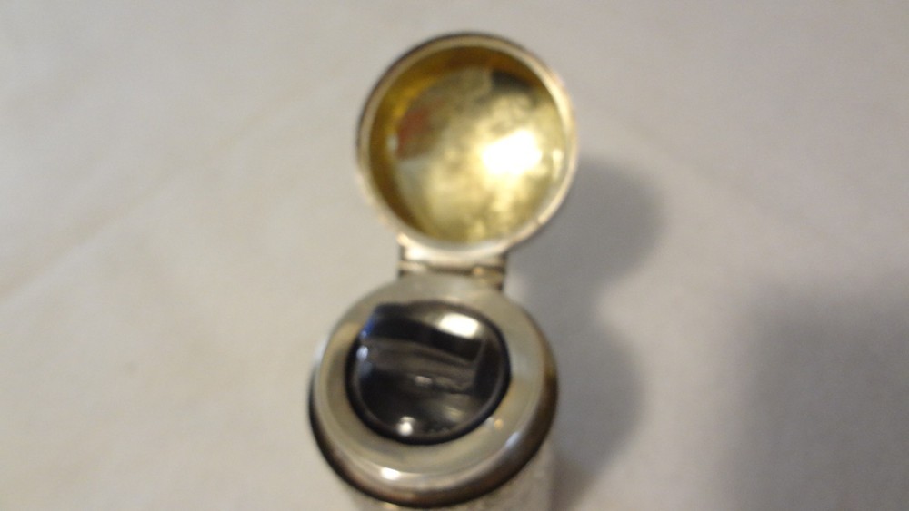 C. E. WILLIAMS BIRMINGHAM STERLING SILVER REPOUSSE PERFUME SCENT BOTTLE 1908