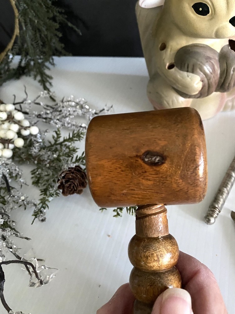 Nutcracker Squirrel Figurine & Pick Holder Picks And Nut Crackers Vtg Decor Read