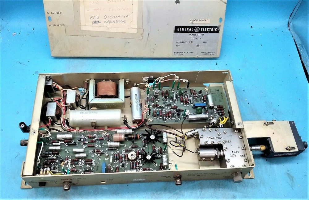 Vintage General Electric Transmitter UT-12-B / 1975 MHz
