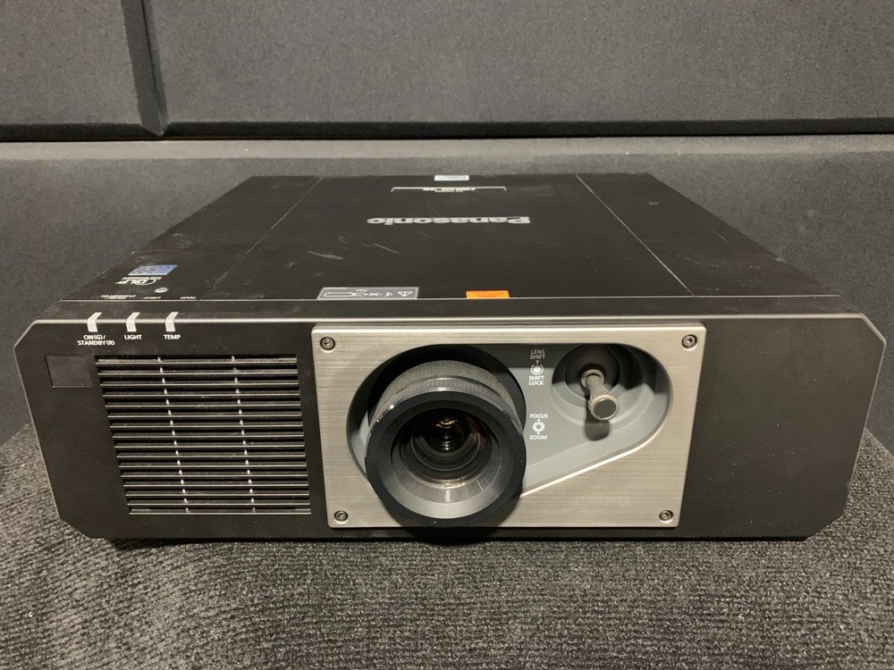 Panasonic PT-FRQ50B U7 - Black