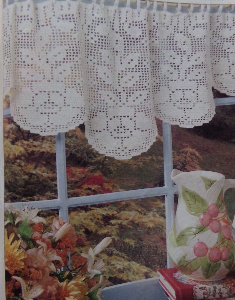 Valancing Act, Valance; (CF-198-20) vintage crochet pattern