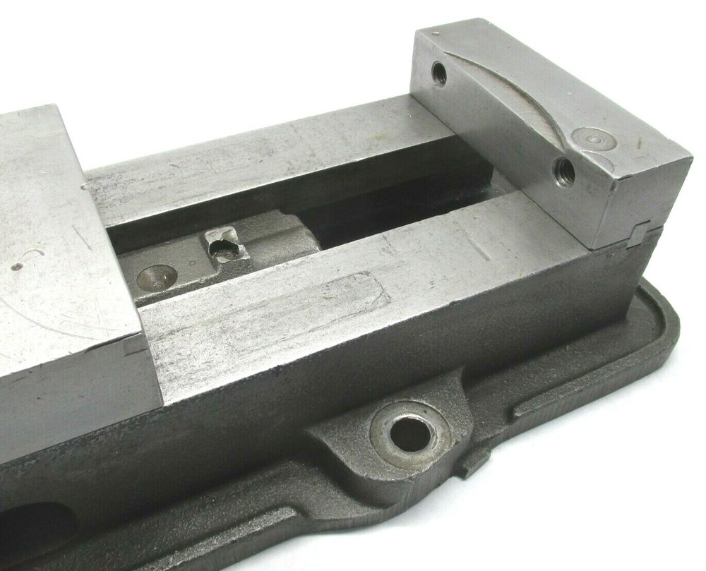 KURT ANGLOCK 6" MILLING MACHINE VISE - #D60