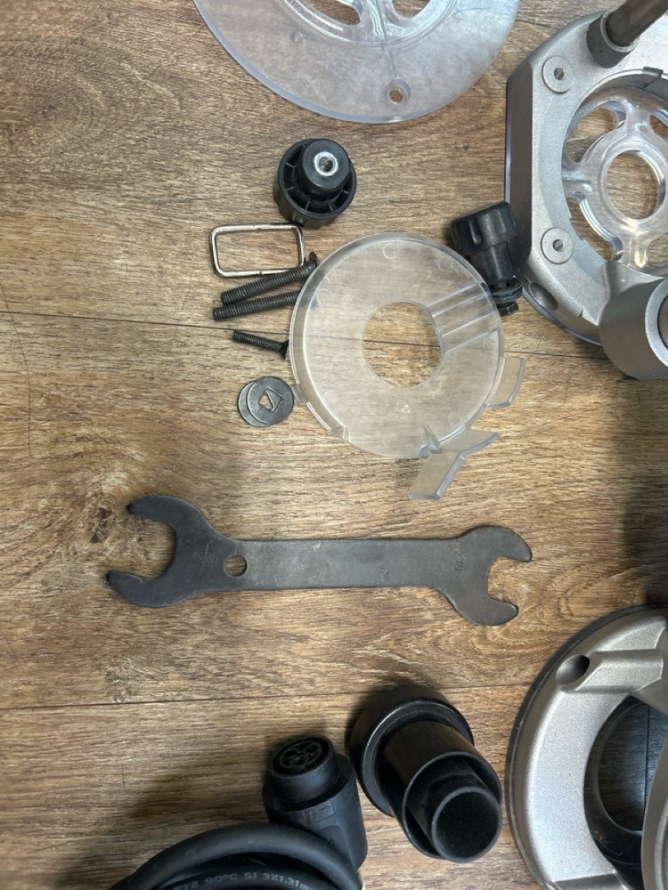 DEWALT DW618 (SBL015300)