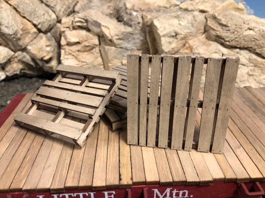 F Scale Pallet Detail Set Kit. Unpainted