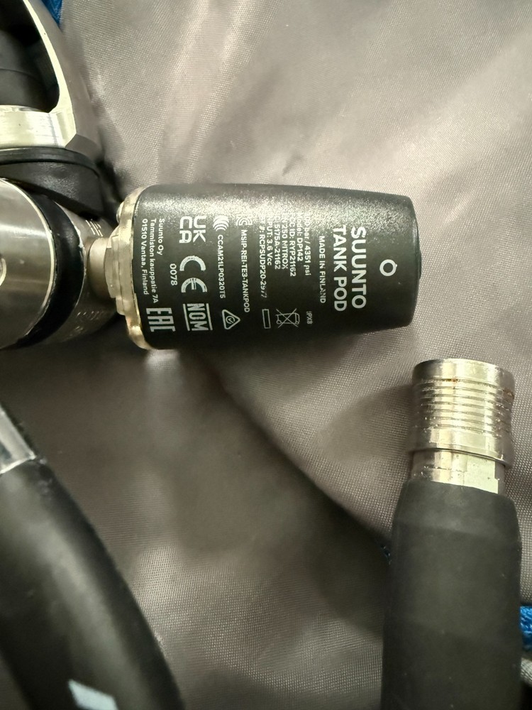 Atomic ST1 Regulator, Suunto Pod transmitter, EON Core dive computer bundle
