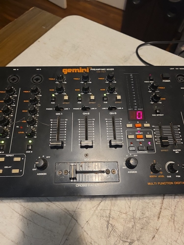 Gemini Preamp/ Mic Mixer Model KM -707