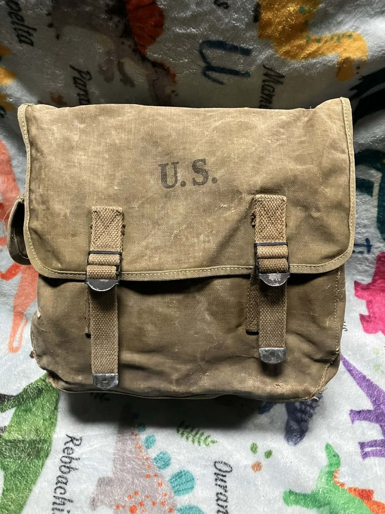 US ARMY WWII 1942 MESSENGER BAG FIELD PACK  Dated