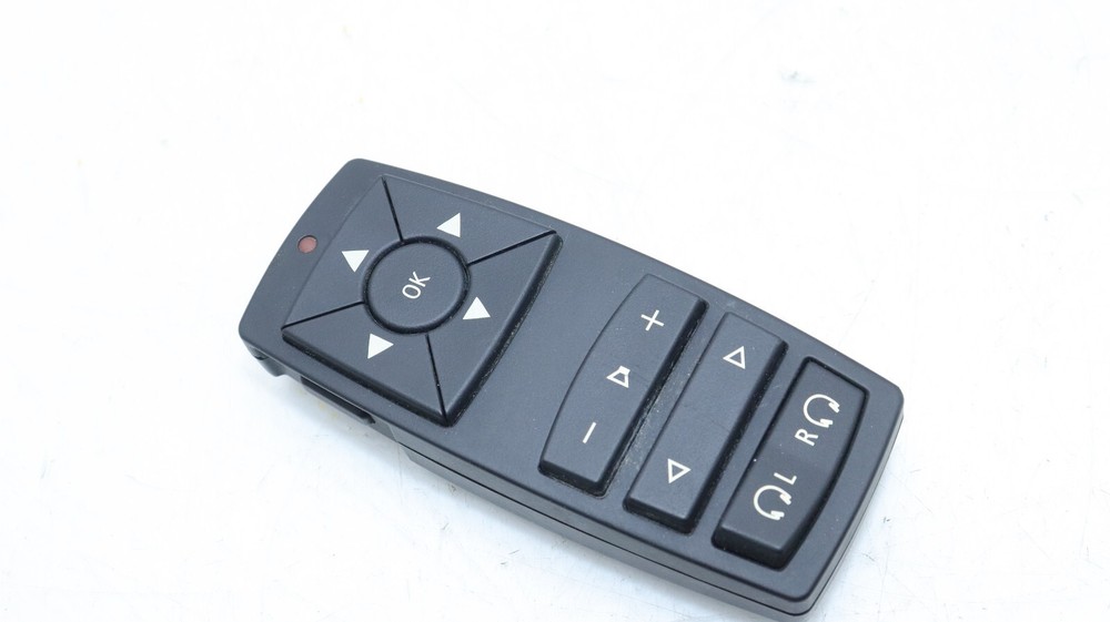 07-16 E70 E71 E72 E60 E61 BMW X5 REAR ENTERTAINMENT DVD REMOTE CONTROL T5115