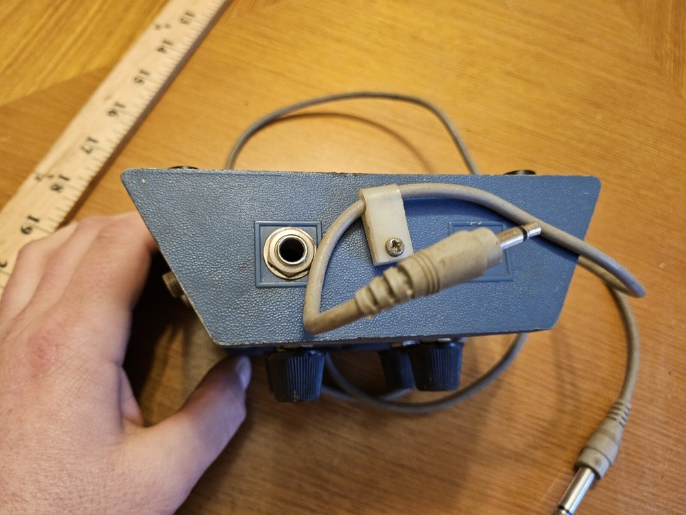 Vintage Avid Brand Headphone Splitter Untested