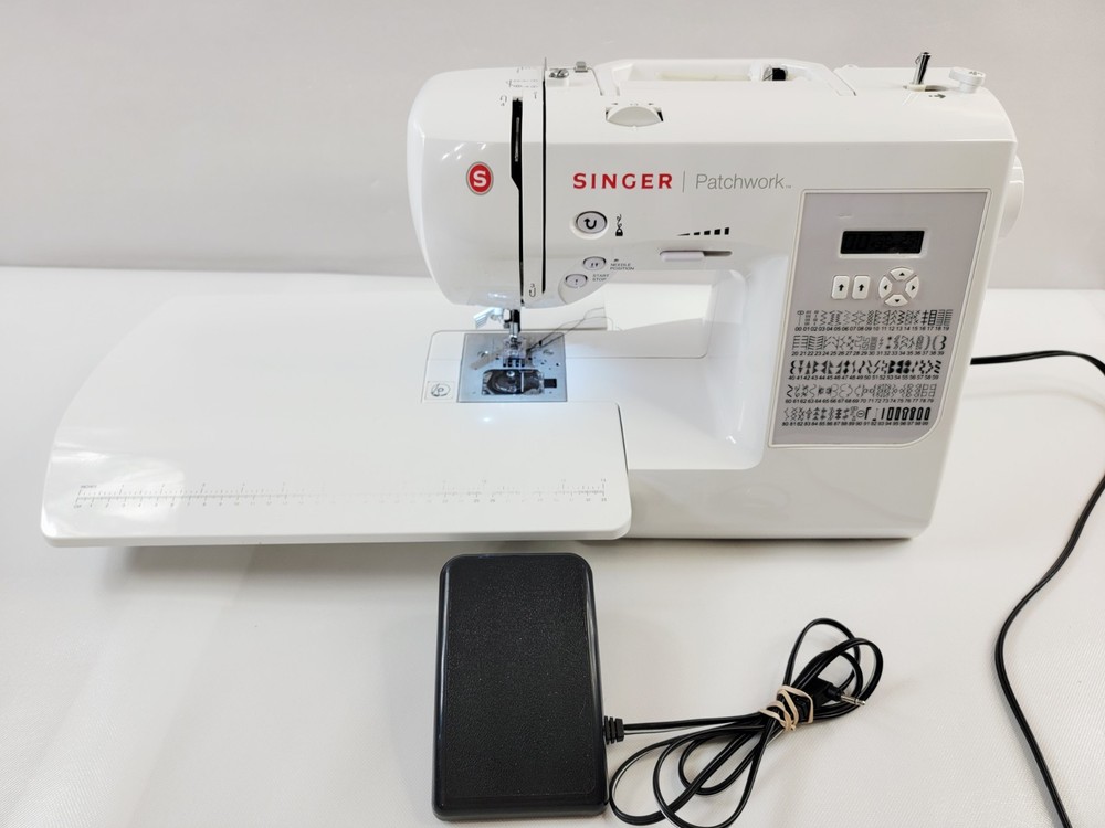Singer Patchwork 7285 Sewing & Quilting Machine W/ Extension Table - VIDEO