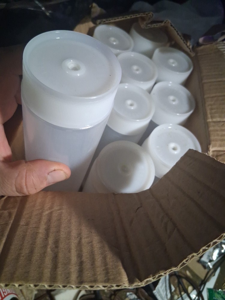 TableCraft C16SV 16oz Dual-Way Squeeze Bottle 11X Pack