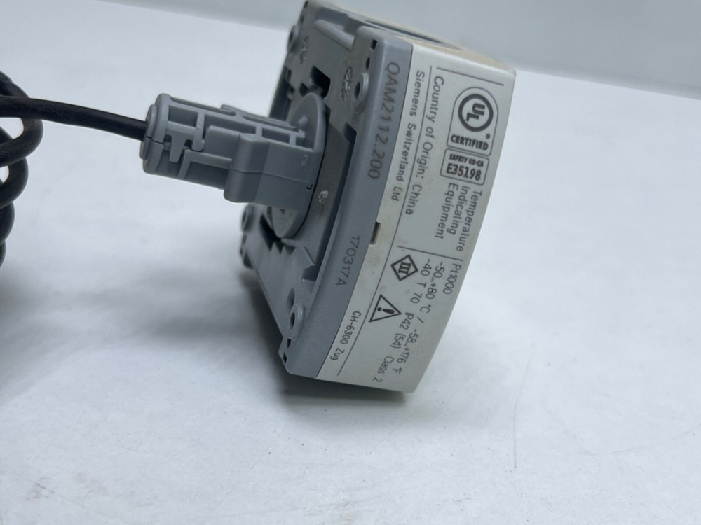 SIEMENS air duct temperature sensor QAM2112.200
