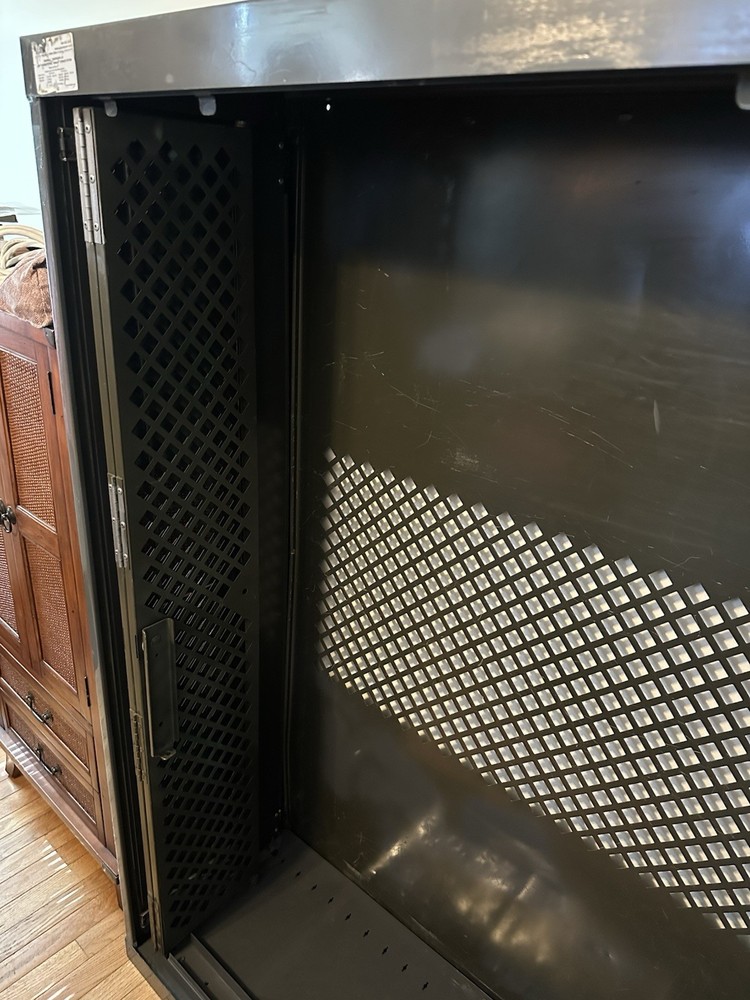 Spacesaver Universal Weapons Rack Gun Safe Locker