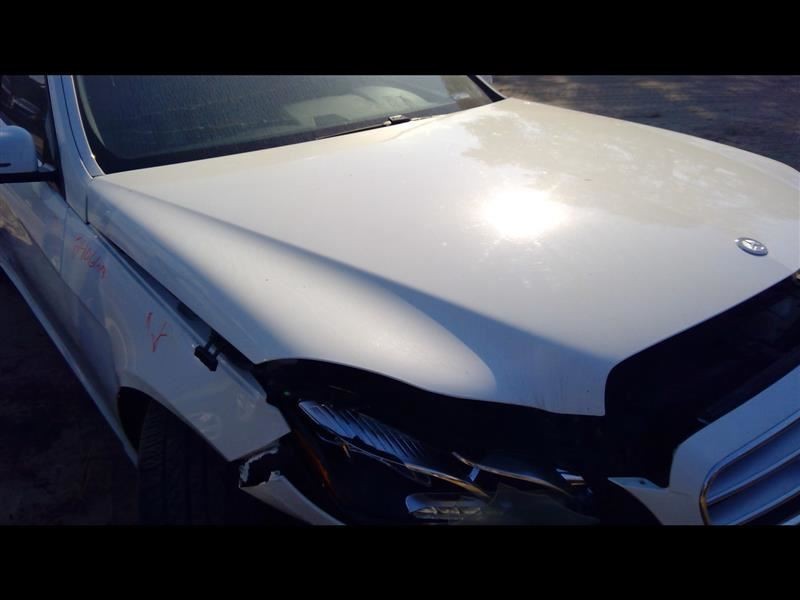 E350 2015 High Mounted Stop Light 1083364