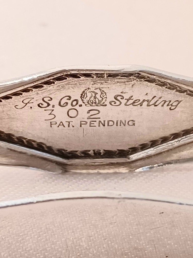 International Sterling Rectangle Napkin Ring- Mono'd Philip