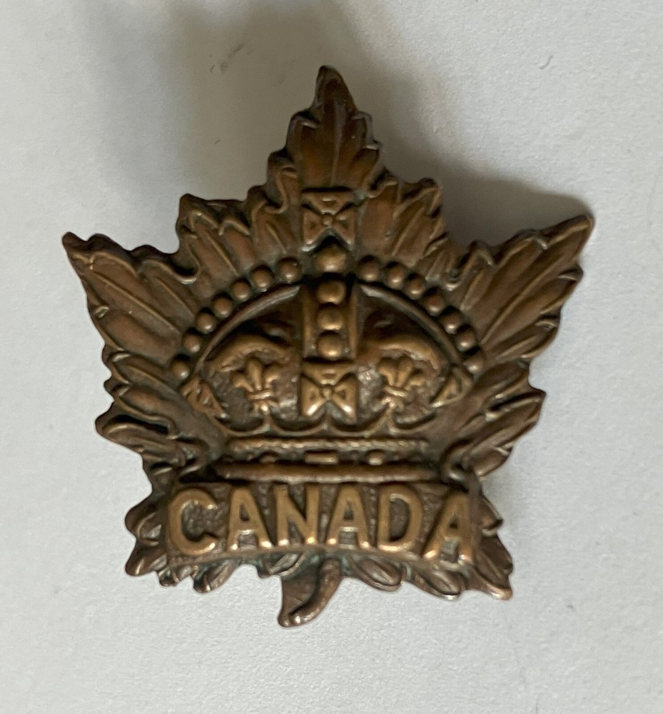Canada, maple leaf design collar badge 28mm wide