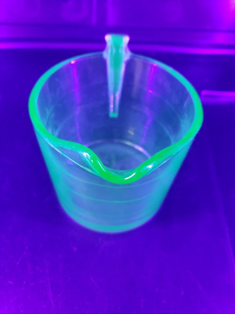 #5016 Jeanette One Cup Measuring Cup, Uranium Glass ,tab Handle.