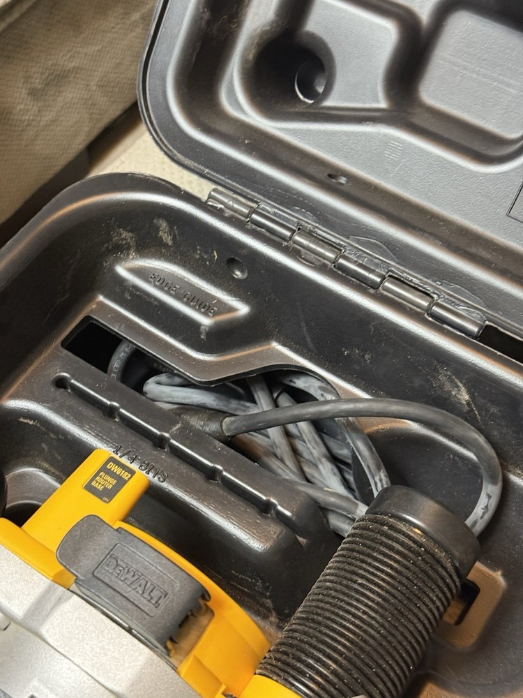 DEWALT DW616 1-3/4 HP Fixed Base / Plunge Router Combo Kit With Case