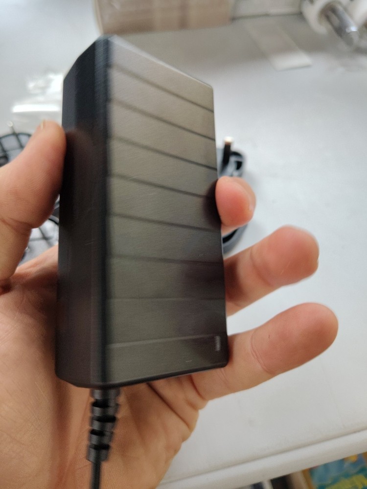 Manca Power Supply Base With 20 Adapters