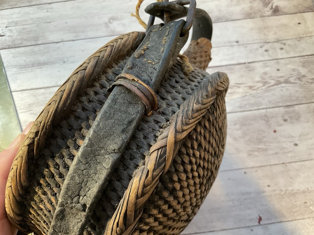 ORIGINAL EXCELLENT APACHE INDIAN WARS WOVEN CANTEEN W/ STRAP / STOPPER