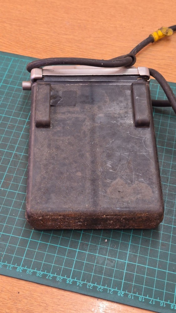 Miners cap lamp Battery pack Type T and additional lamp - Untested