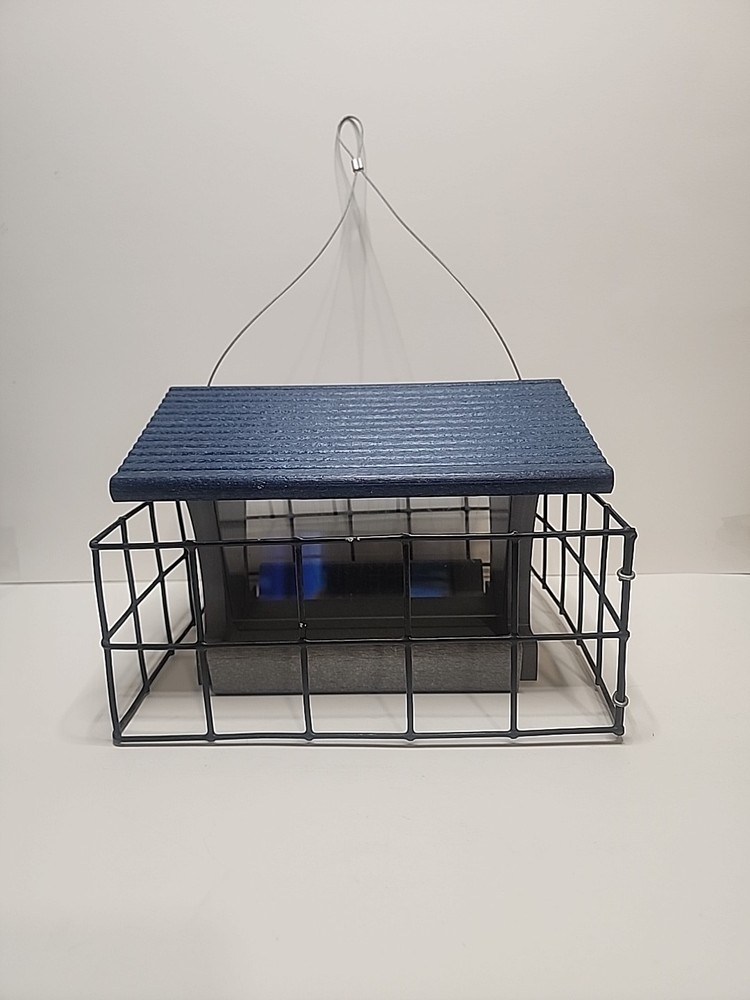 Wild Birds Unlimited Cage Protected Bird Feeder