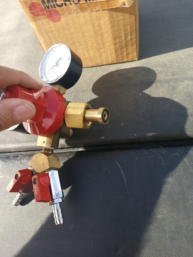 MicroMatic Primary Double Gauge Dual barb Co2 Regulator.