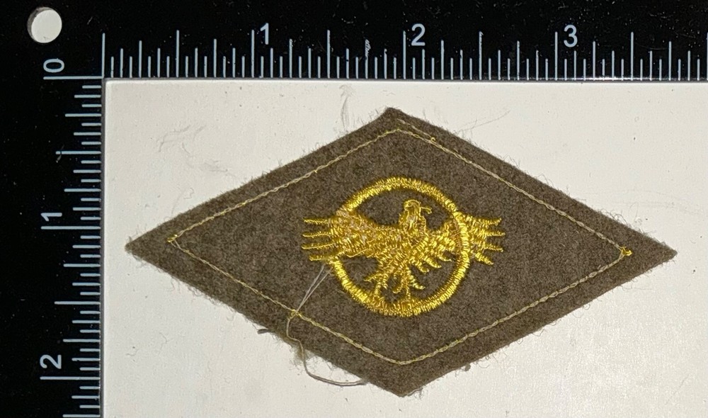 WWII US Army Honorable Discharge Ruptured Duck Gold Edge FELT Patch